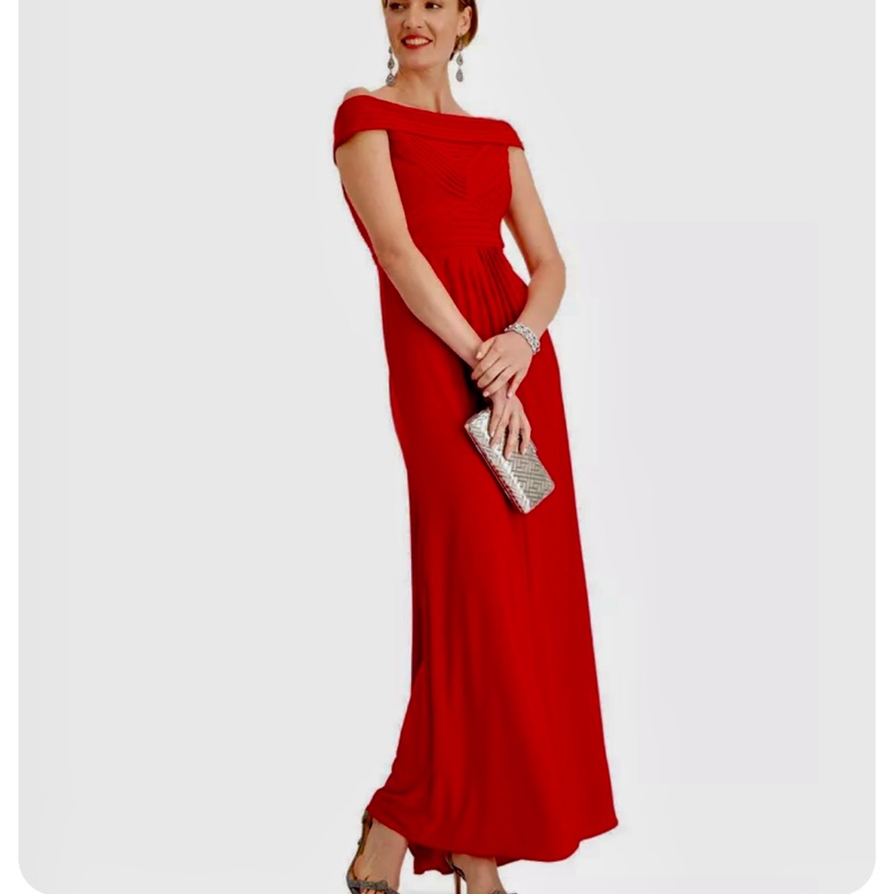 Adrianna Papell Womens Gown Red Size 4 
Pleated Off Shoulder Pintuck - Picture 7 of 10